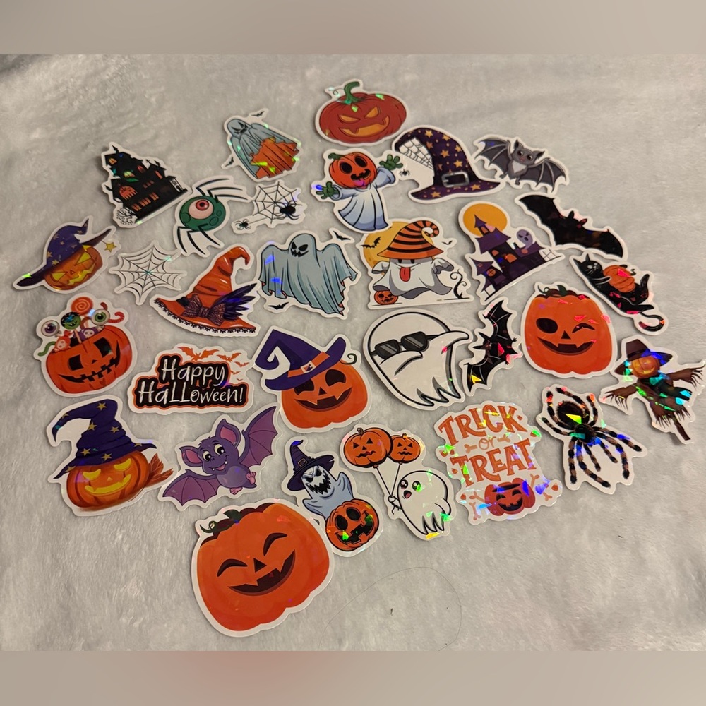 💜 30 Piece Holographic Halloween Sticker Pack